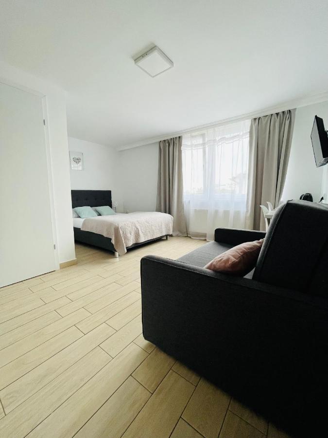 Goscinne I Ula Homestay